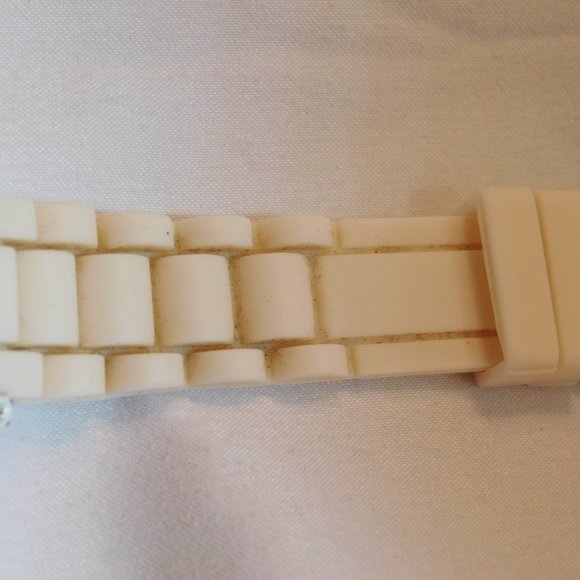 Vintage White Rubber Bling Watch - Picture 4 of 5